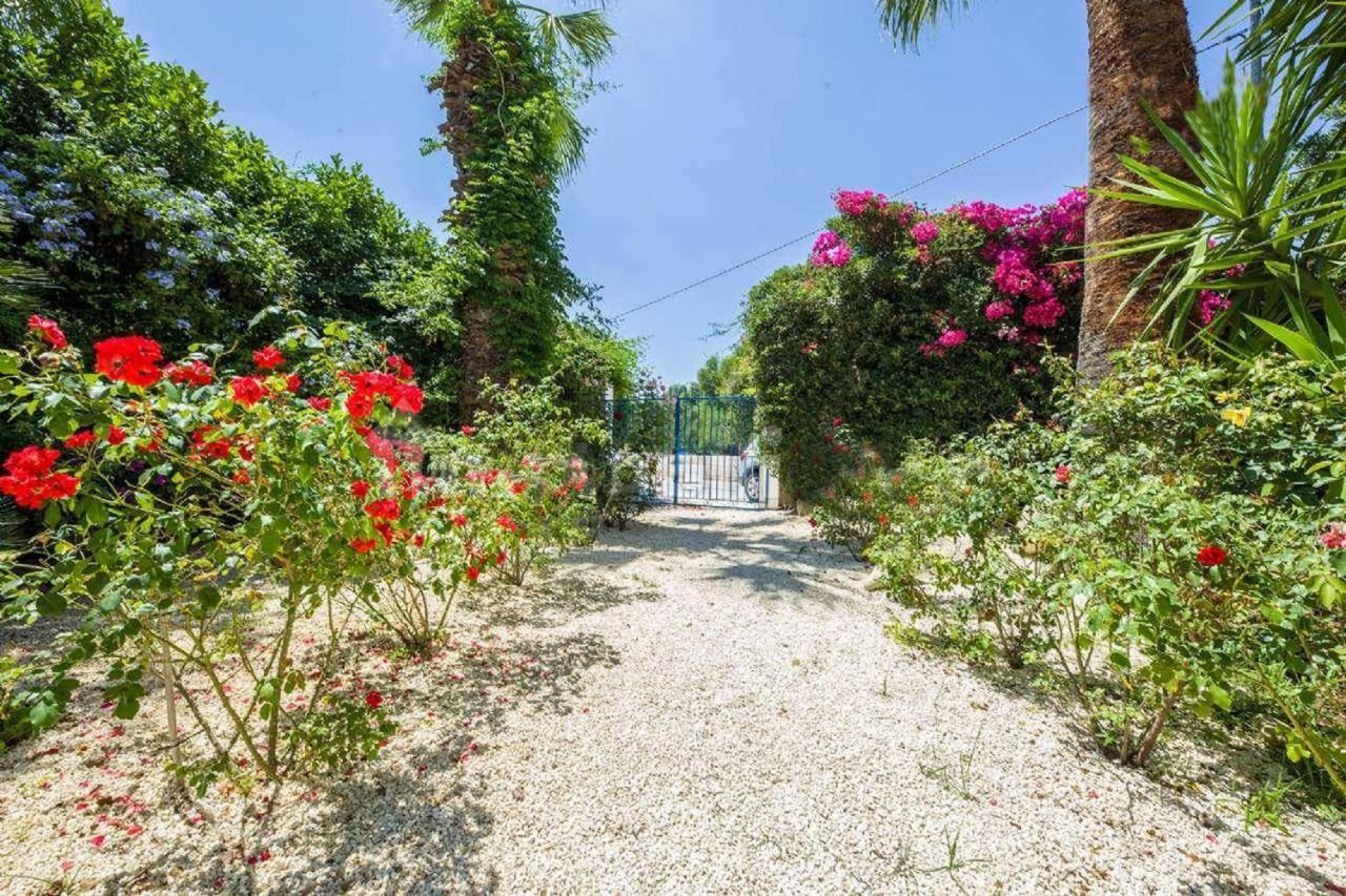 Suite House L'Isola Che Non C'E Fontane Bianche Eksteriør billede